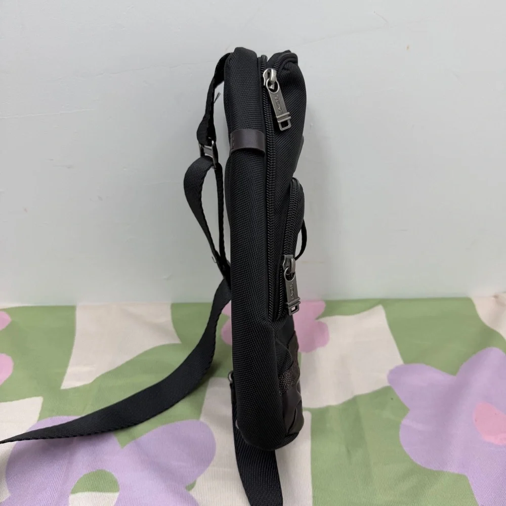 🌞 Tumi Alpha Bravo Compact Shoulder Bag|Chest Pack